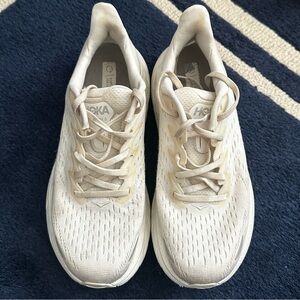 Hoka Carbon 8 Size 7